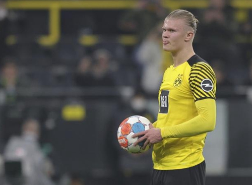 普利希奇平均64分钟进1球，五大联赛进球5+球员中仅次于凯恩（普利希奇每64分钟一球，五大联赛5+进球效率仅次凯恩）