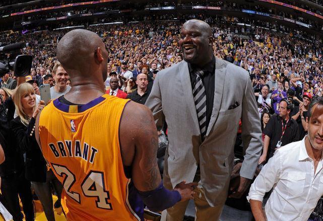 喀麦隆体育部长与足协主席埃托奥决裂，前者指责后者操纵选举（喀麦隆体育部长与足协主席埃托奥关系破裂，部长指控其操纵选举）