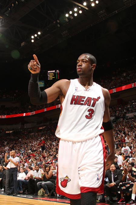 CBA球员表现回顾：辽宁男篮精彩集锦（辽宁男篮高光时刻：CBA球员表现盘点）