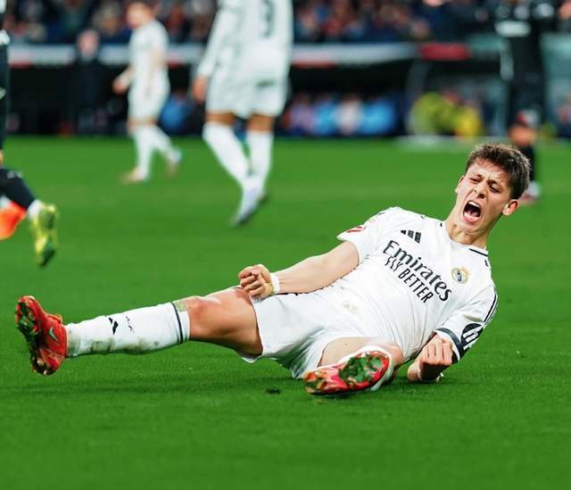 三分失准却依旧赢球（外线哑火仍带走胜利）