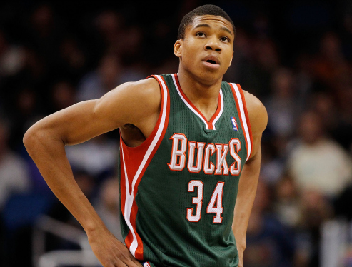 弗罗因德：球队展现了能量和韧性，我非常欣赏这样的胜利（弗罗因德：球队的能量与韧性尽显，这样的胜利让我非常满意）